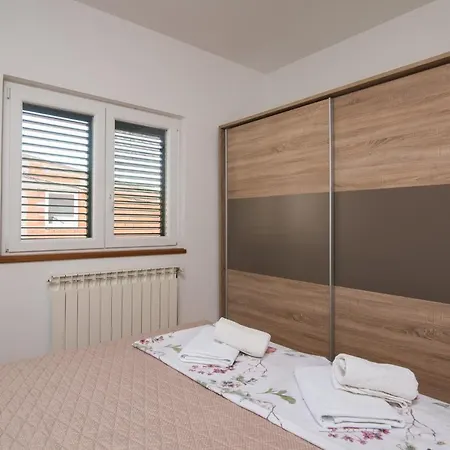 Josipa * 트로기르