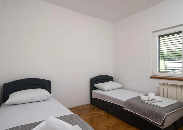 Josipa شقة تروغير